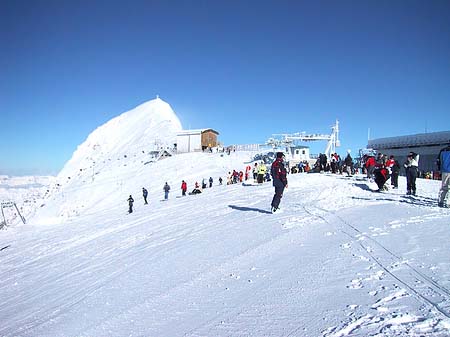 Die Piste hinunter Foto 